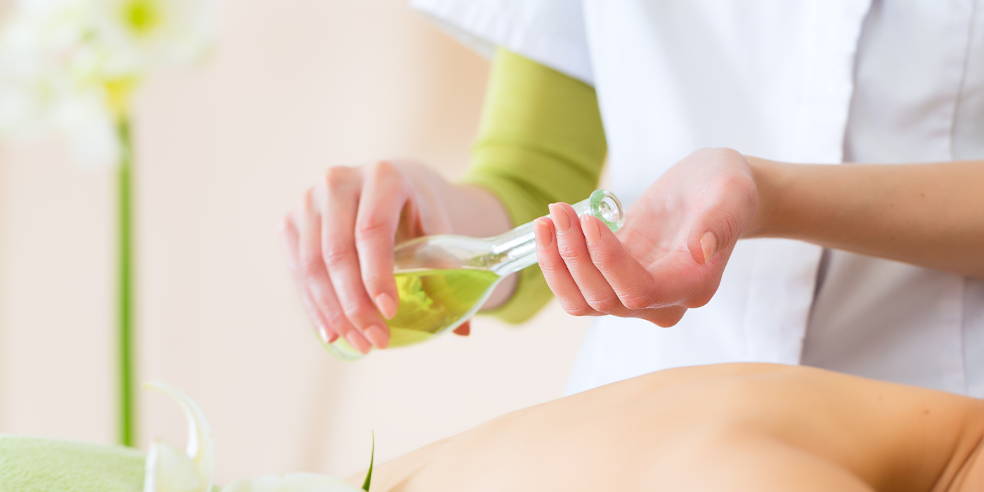 Comment choisir son huile à massage:  Nos trucs!
