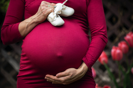 Précautions d'utilisation des huiles essentielles pendant la grossesse et l'allaitement